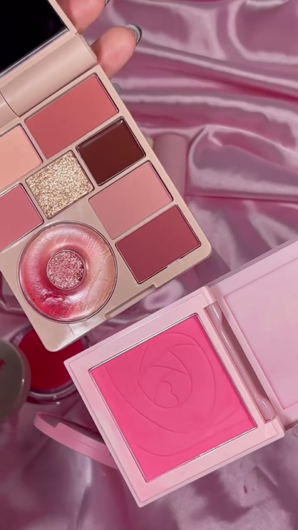 Dreamy Pink Makeup Collection – Complete All-in-One Set Featuring Blush, Highlighter, Eyeshadow Palette, Cream Tint, and Moisturizing Lip Oils in Aesthetic Soft Pink Packaging for a Radiant Everyday Glow - Image 2