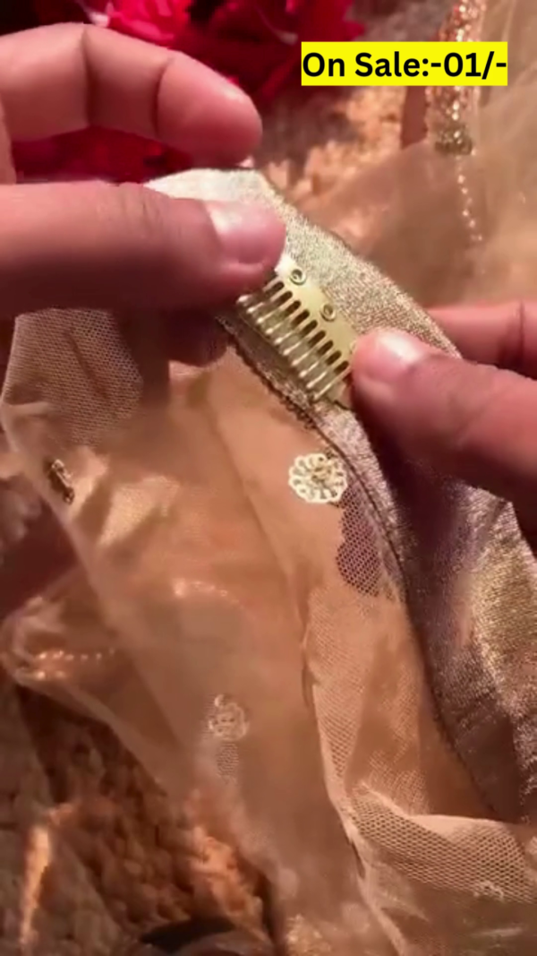 Durable and Easy-to-Use Metal Fabric Clips for Secure Attachment of Sarees, Scarves, and Other Fabrics - Image 3