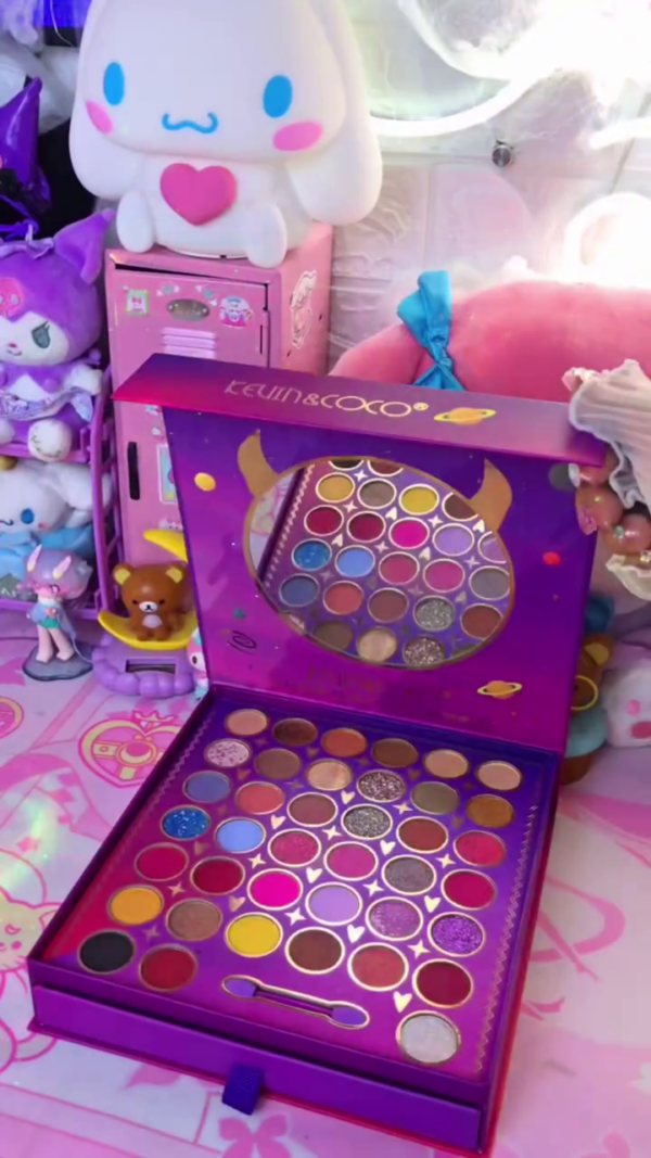 Galaxy-Inspired All-in-One Makeup Set Featuring 48-Color Eyeshadow Palette and 4-Color Shimmer Highlighter Compact with Mirror – Celestial-Themed Packaging for Cosmic Beauty Looks