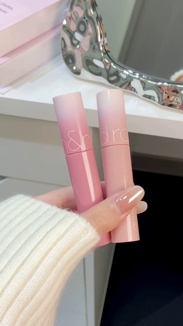 Hydrating Glossy Lip Tint Duo in Soft Pink Gradient Packaging – Nourishing, High-Shine, Long-Lasting Color for a Natural, Luminous Look