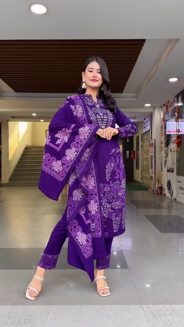 Deep Purple Embroidered Pakistani Style Salwar Kameez with Matching Dupatta – Traditional Ethnic Wear for Women Featuring Intricate Floral Thread Work and Stylish Straight-Cut Design