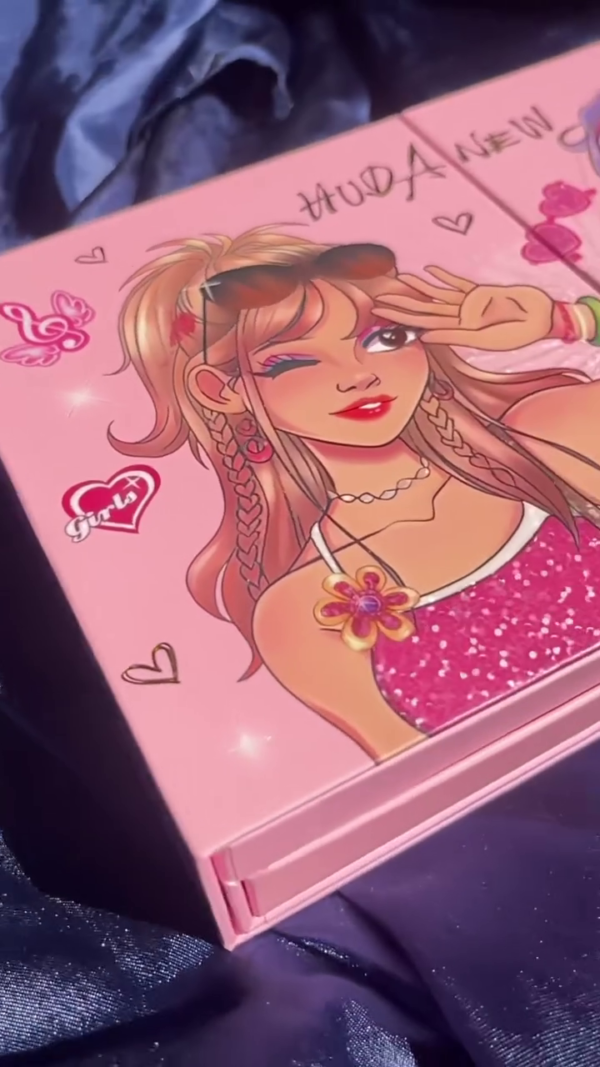 All-in-One Girls Glam Makeup Kit – Includes Multi-Finish Eyeshadows, Shimmery and Matte Blushes, Long-Lasting Liquid Lipsticks, and Vibrant Face Colors in a Cute Illustrated Pink Box