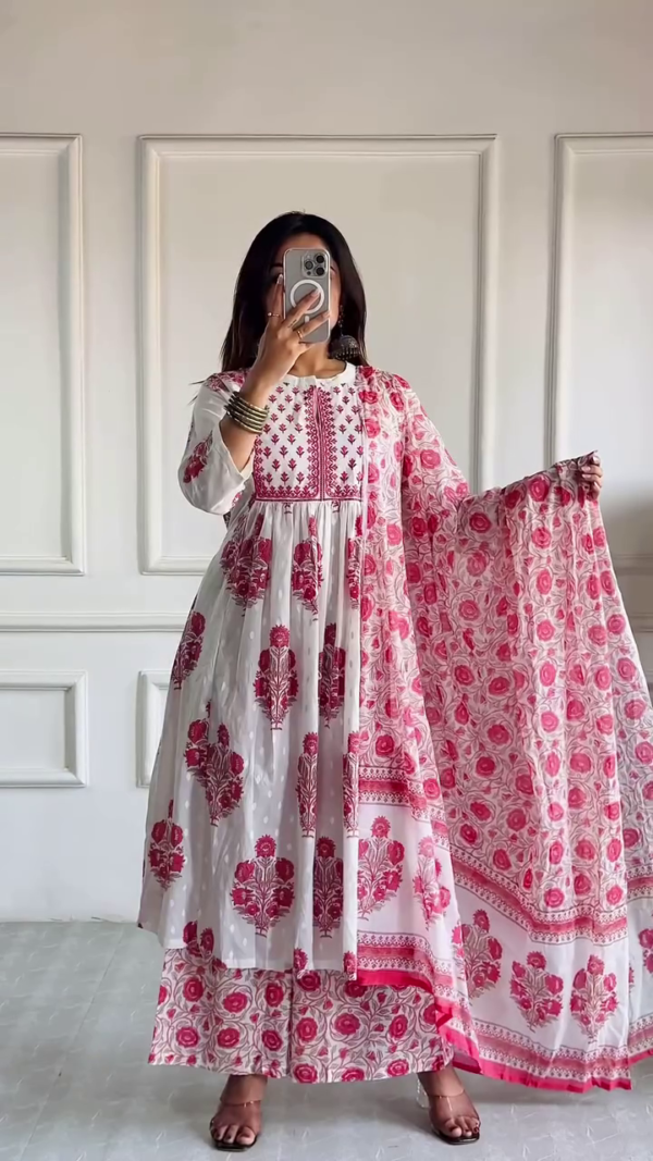 Flared Anarkali Kurta Set with Printed Dupatta – Ethnic Leaf Print Cotton Kurti Pant Dupatta Set and Floral Printed Gota Work Kurta Palazzo Dupatta Set for Festive and Daily Wear - Image 2
