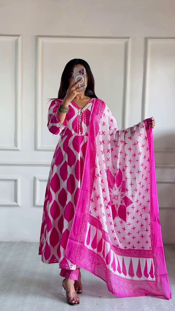 Flared Anarkali Kurta Set with Printed Dupatta – Ethnic Leaf Print Cotton Kurti Pant Dupatta Set and Floral Printed Gota Work Kurta Palazzo Dupatta Set for Festive and Daily Wear - Image 3