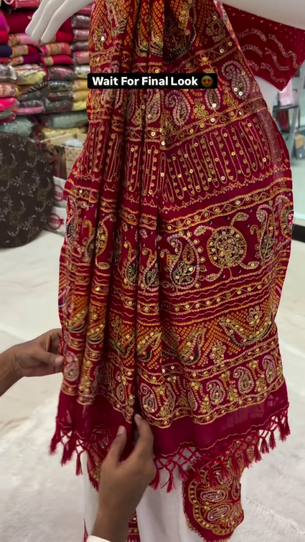 Traditional Red and White Bandhani Print Saree with Intricate Mirror Work and Embroidered Pallu – Ethnic Rajasthani/Gujarati Style for Festive and Cultural Occasions - Image 2