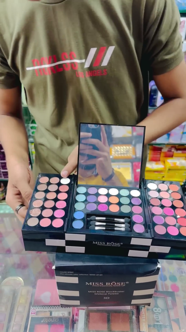 Vibrant 3D Multi-Color Eyeshadow Palette – Stunning Shades for Every Look in One Complete Set