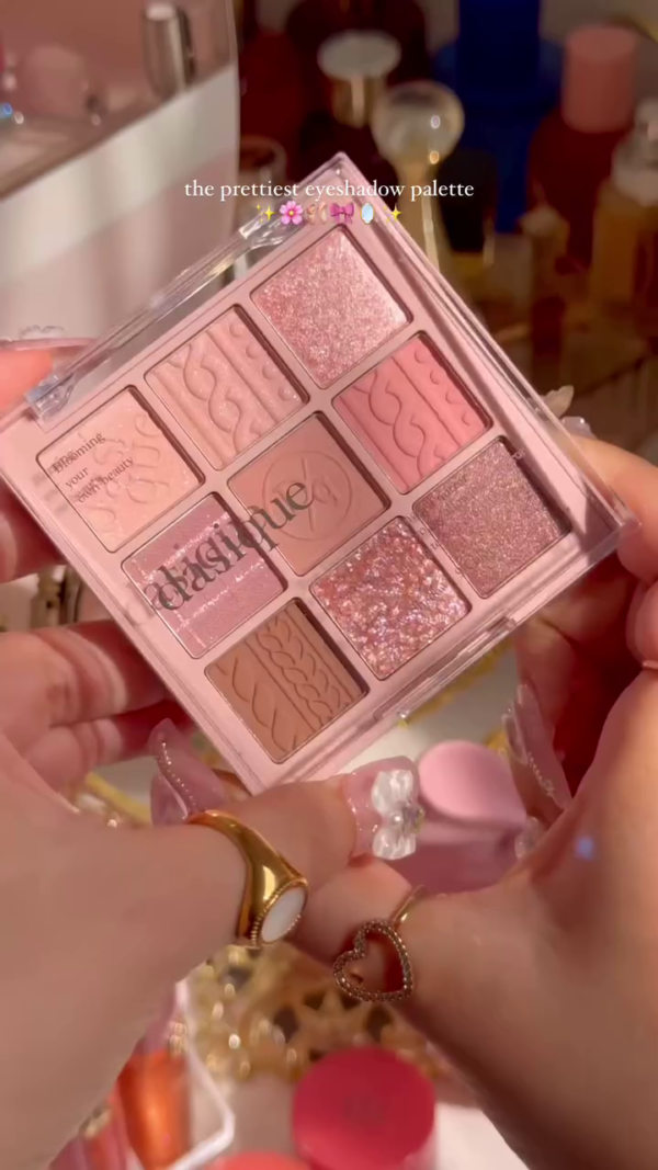 The Prettiest Eyeshadow Palette – Featuring Soft Pink, Rose Gold, and Sparkling Shades for a Gorgeous, Glowy Eye Look. Perfect for Everyday Wear or Special Occasions.