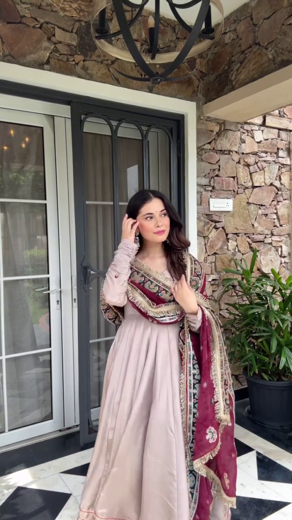 Serene Elegance: Soft Beige Ensemble with Rich Maroon Accents and Intricate Embroidery - Image 2