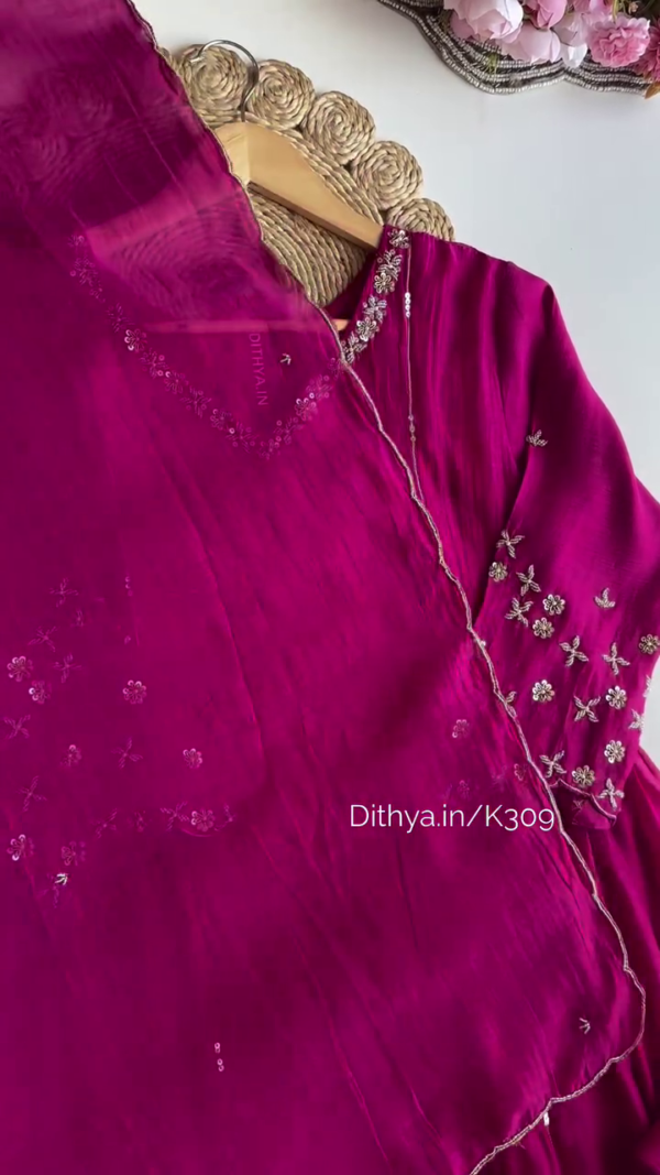 Elegant Magenta Embroidered Kurta Set with Sheer Dupatta – Perfect for Traditional and Festive Occasions - Image 2