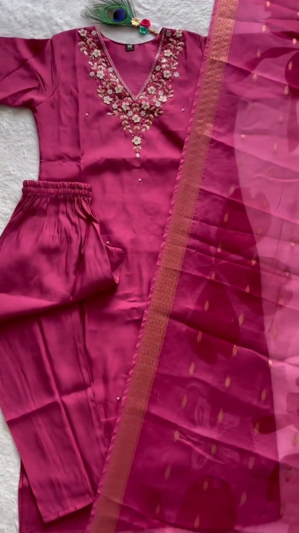 Elegant Rani Pink Kurti Set with Floral Embroidery – Paired with a Sheer Golden Motif Dupatta and Zari Border for a Festive and Feminine Look - Image 2