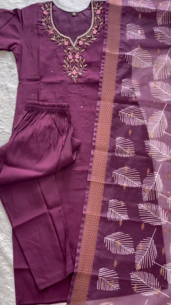 Plum Purple Straight-Cut Kurta Set with Intricate Pink Floral Embroidery – Paired with a Sheer Organza Dupatta Featuring White Leaf Motifs & Elegant Golden Accents – A Perfect Blend of Grace & Everyday Glam - Image 2