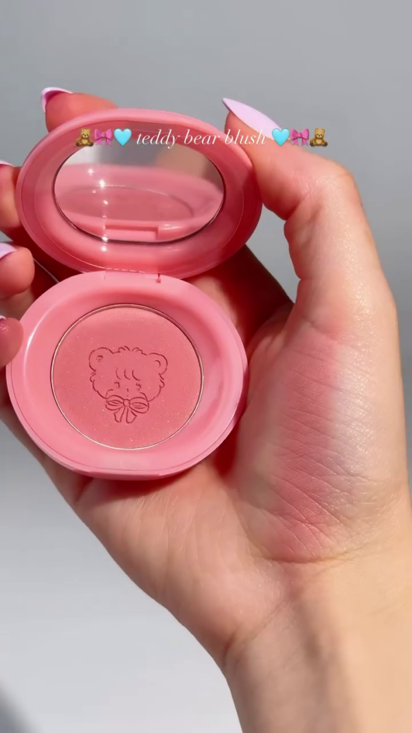 Teddy Bear Blush Compact – Soft Pink with Adorable Bear Imprint - Image 2