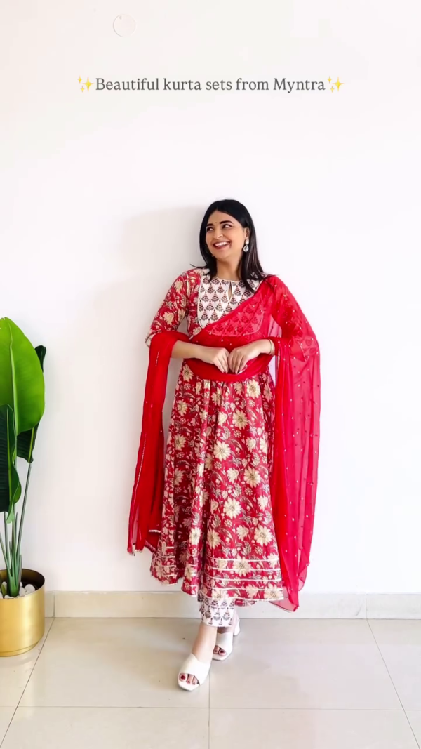 Graceful Floral Anarkali Kurta Sets with Dupatta – Perfect Blend of Traditional Charm and Modern Elegance - Image 2