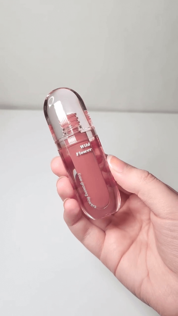 Wild Flower Glossy Lip Tint – Dewy Finish, Lightweight Formula & Natural Rose Nude Shade with Real Flower Infusion