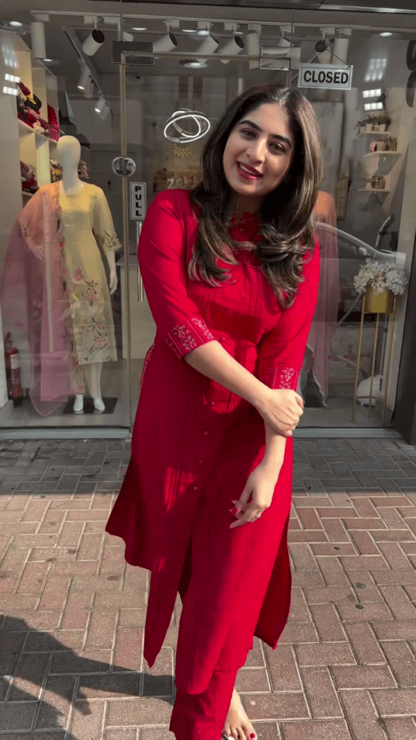 Vibrant Red Embroidered Buttoned Kurta with Elegant Detailing for a Graceful and Stylish Look - Image 2