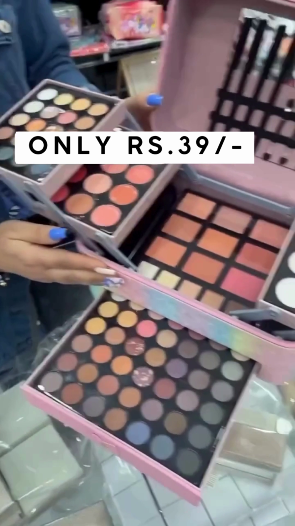 Portable Makeup Kit with Lights – Complete Set of Eyeshadows, Lipsticks, Brushes, and More – Compact, Stylish Storage Case with a Mirror for On-the-Go Glam - Image 2
