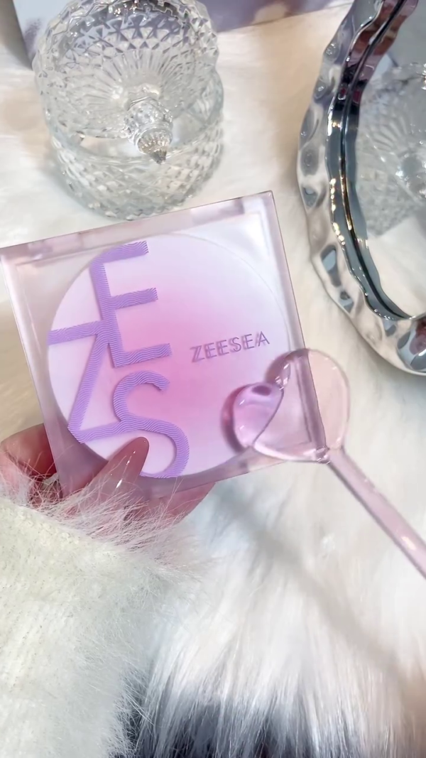 Soft and Smooth: The Perfect Lavender Setting Powder