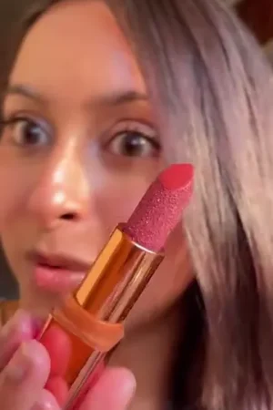 Velvet Matte Glitter Lipstick – Long-Lasting, Hydrating, Bold Color with Sparkle Finish