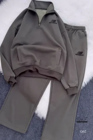 New Soft Brushed Fabric Lounge Wear Set with High Neck Zip Up Sweatshirt and Relax Fit Pants (Copy)