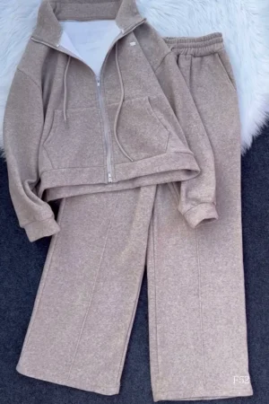 Cozy Fleece Zip-Up Lounge Set – Full Zip Hoodie with Drawstring Collar & Matching Wide-Leg Pants | Soft, Warm & Relaxed Fit Winter Wear | Available in Beige Color
