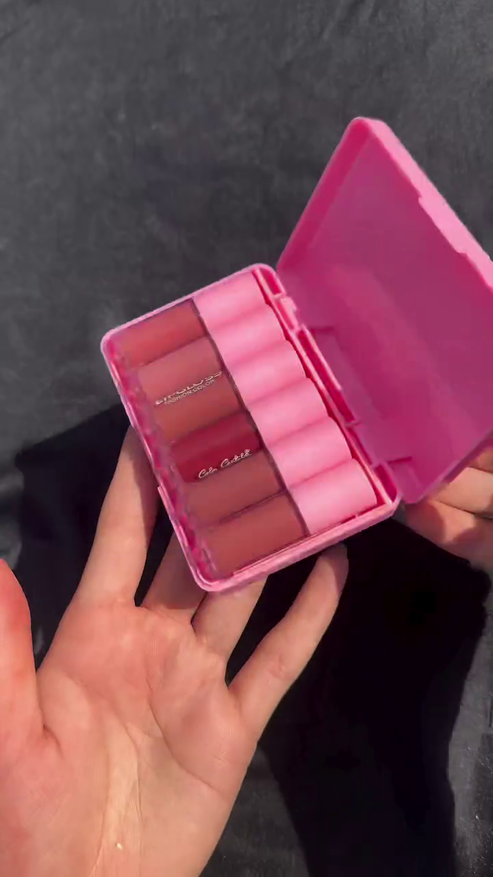 Pro Makeup Kit – Mirror & Travel Case - Image 3