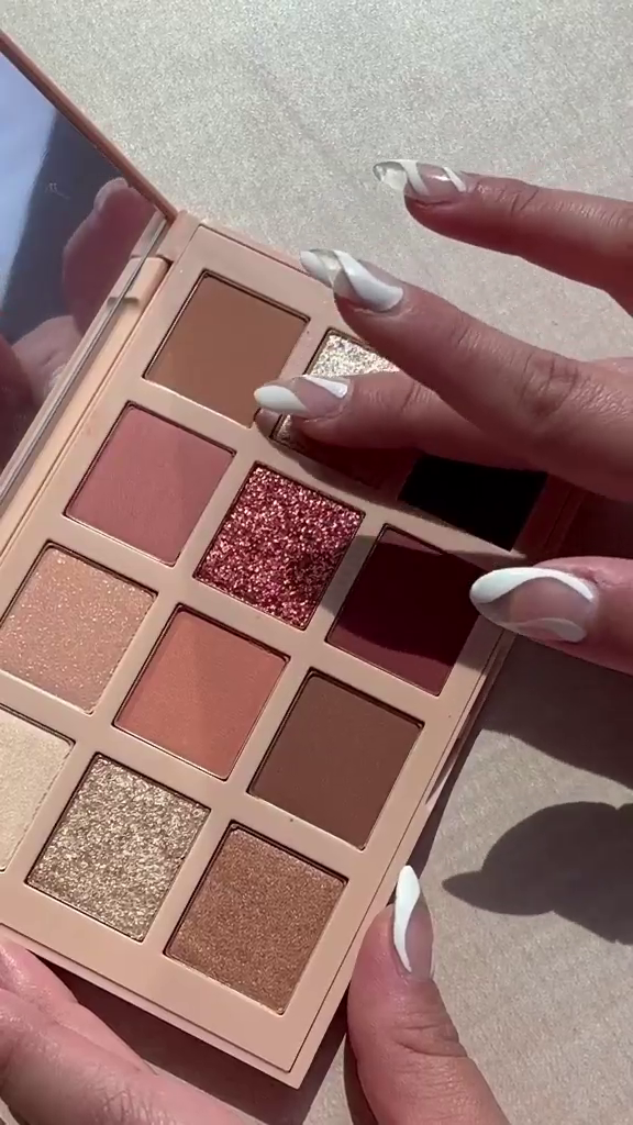 Nourishing Makeup Kit – Floral Butterfly Design - Image 2