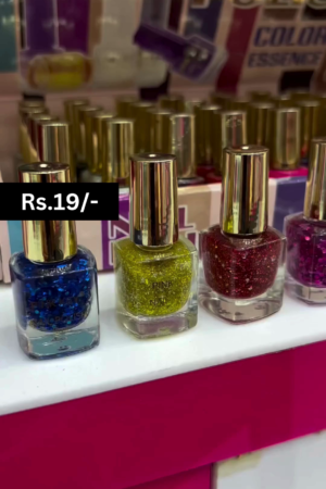 All-in-One Eyeshadow Palette – 6 Velvet Matte Lipsticks