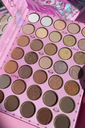 Long-Lasting Face Palette — Compact Travel Case