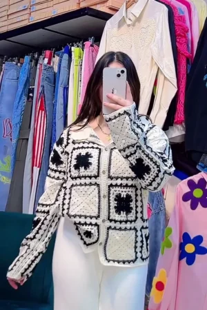 Winter Warm Oversized Shearling-Lined Leather Coat with Adjustable Hem and Side Buckles