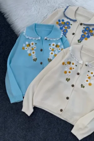 New Winter Stylish Embroidered Flower Cardigan with Lace Edge Collar for a Feminine Look