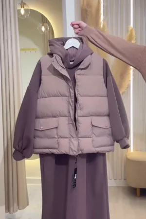 Classic Cozy Winter Sweater With Thick Knit Pattern & Stylish Everyday Fit