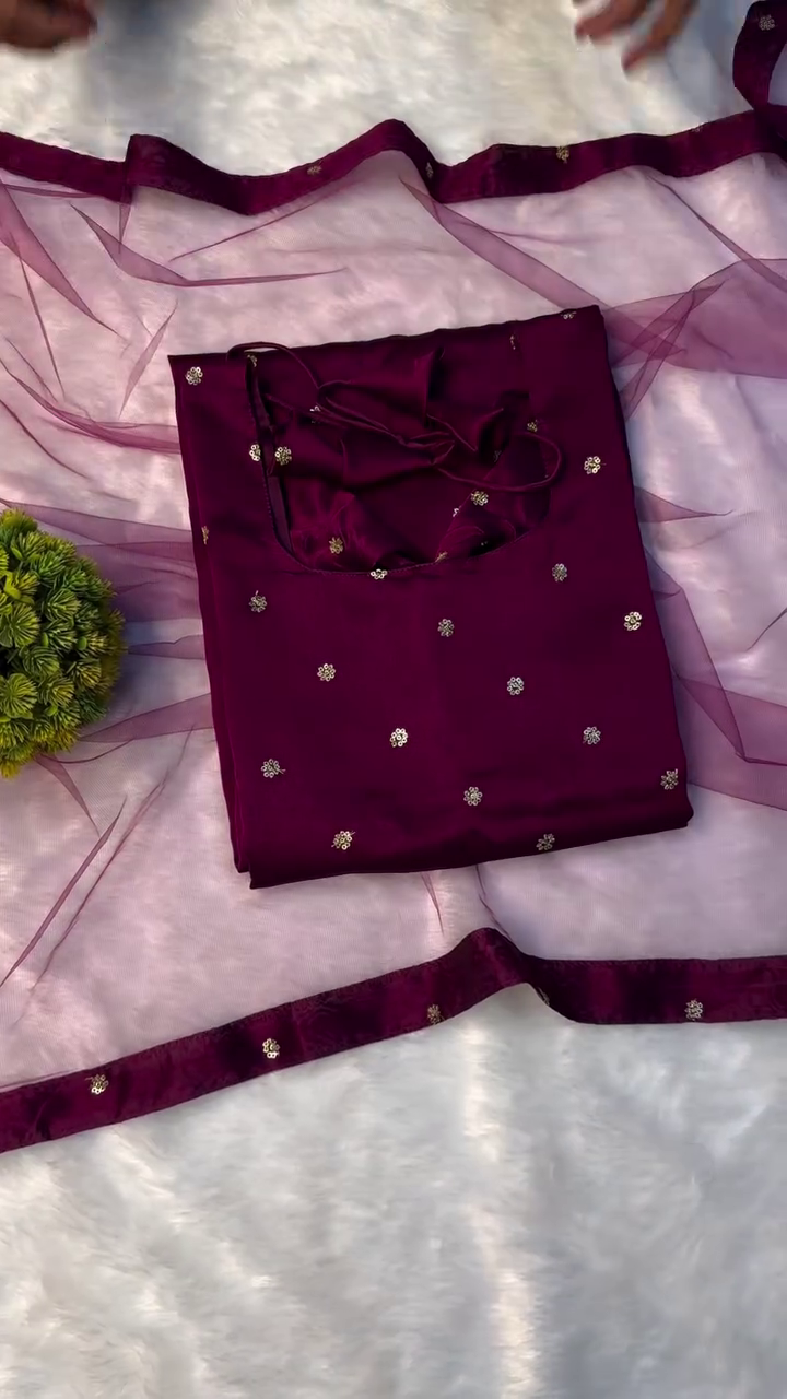 Elegant Pastel Peach Chiffon Saree with Handcrafted Pearl Border and Blouse