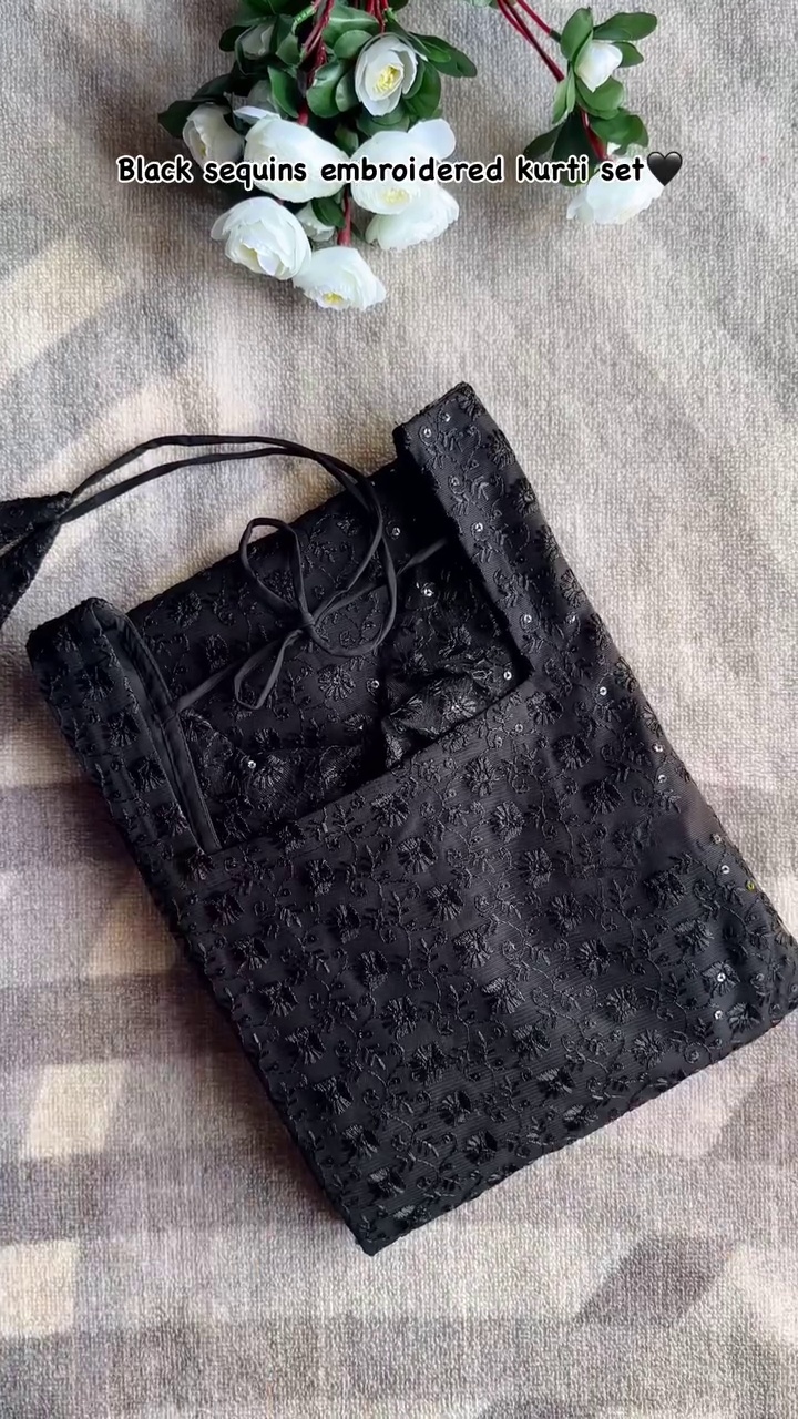 Elegant White Cotton Kurta with Indigo Printed Dupatta for Casual Ethnic Look