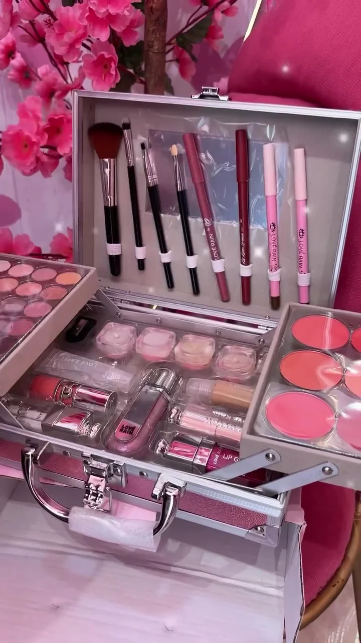 VolksRose All In One Makeup Kit Multi-Purpose Combination Makeup Surprise Gift Set Beauty Full Makeup Essential Starter Kit, Compact and Lightweight Design for Girls Women and Make Up Beginners - Image 2